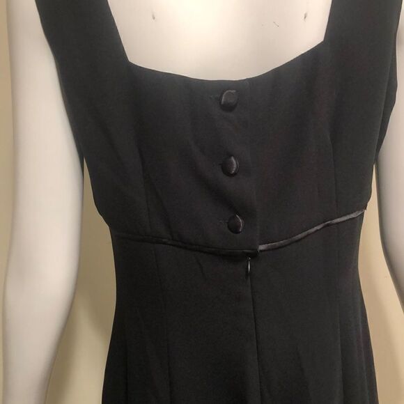 John Roberts Dress  - Picture 4 of 5